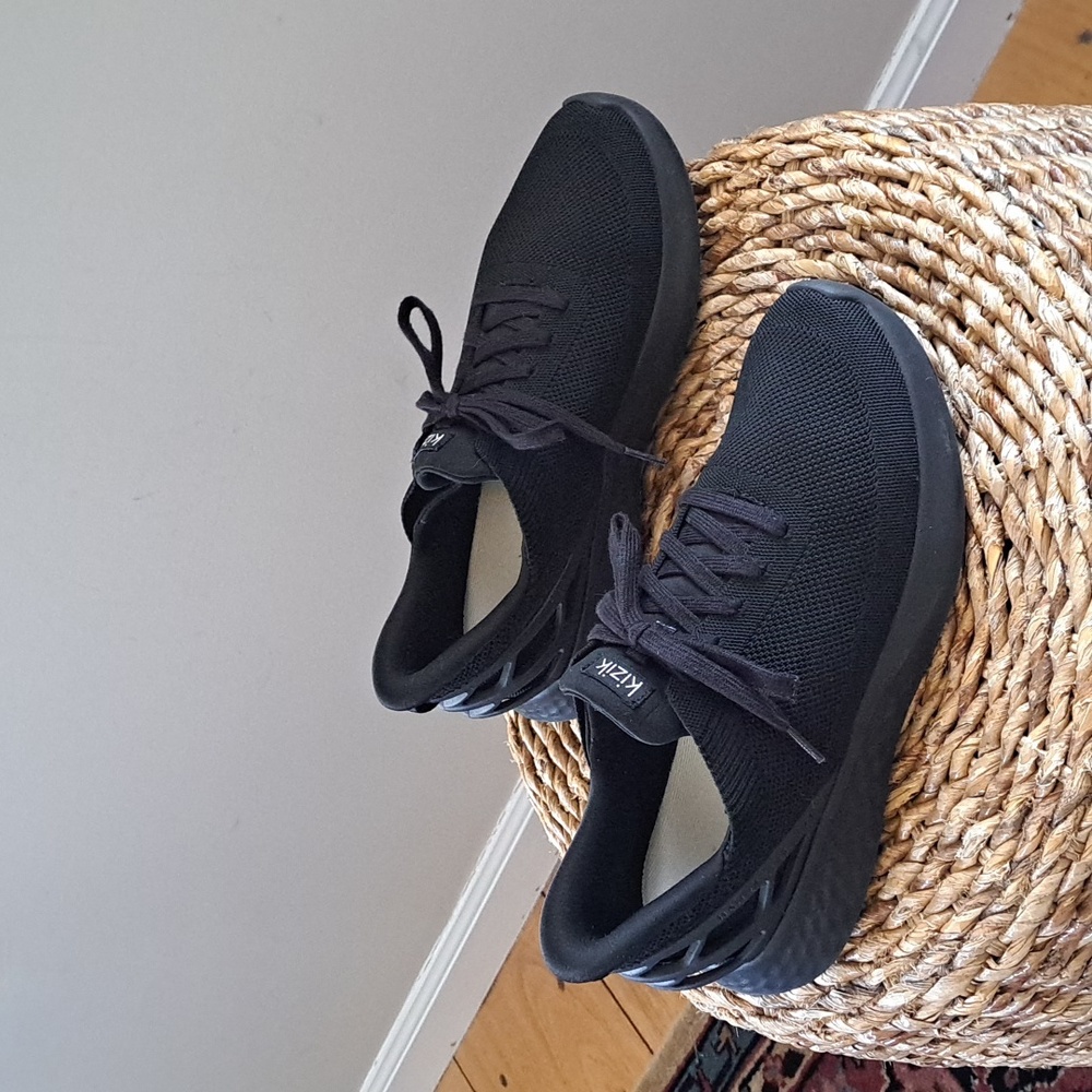 Kizik Unisex Athens Athletic/Training/Running Black Knit‎ Sneakers M9.5/W11